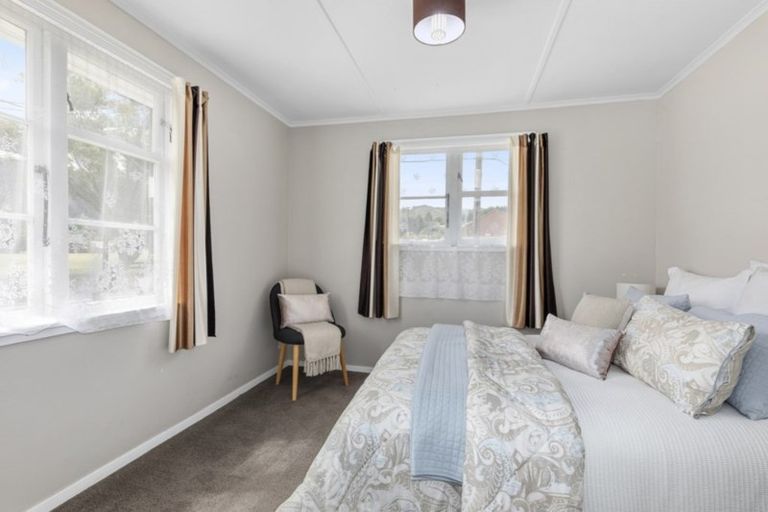 Photo of property in 308 George Street, Stokes Valley, Lower Hutt, 5019