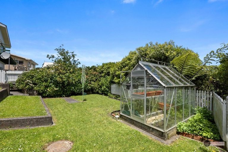 Photo of property in 24 Cypress Drive, Maungaraki, Lower Hutt, 5010