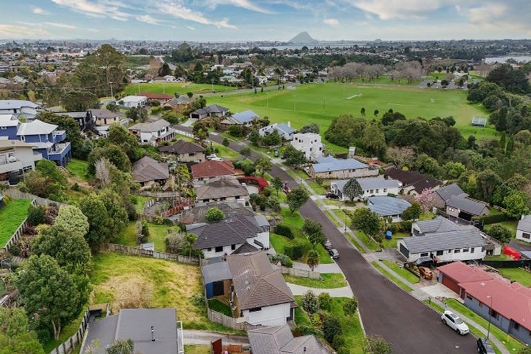 Photo of property in 32a Waipuna Grove, Welcome Bay, Tauranga, 3112