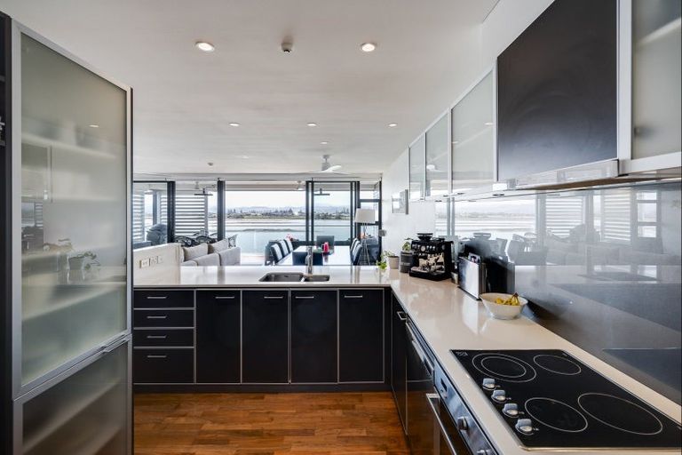 Photo of property in 504/7 Humber Street, Pandora, Napier, 4110