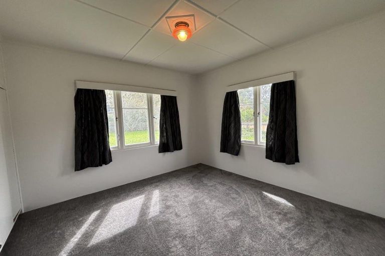 Photo of property in 33 Burns Street, Tawhero, Whanganui, 4501