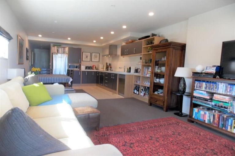 Photo of property in Monument Apartments, 6a/245 Wakefield Street, Te Aro, Wellington, 6011