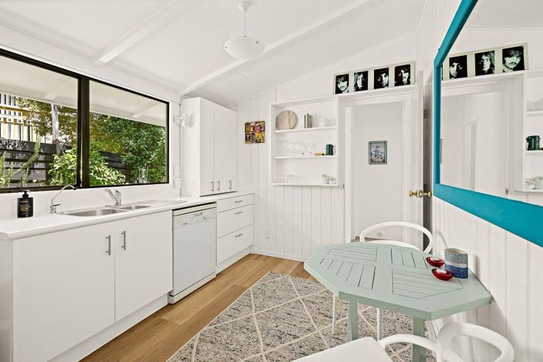 Photo of property in 3 Hibiscus Avenue, Snells Beach, 0920