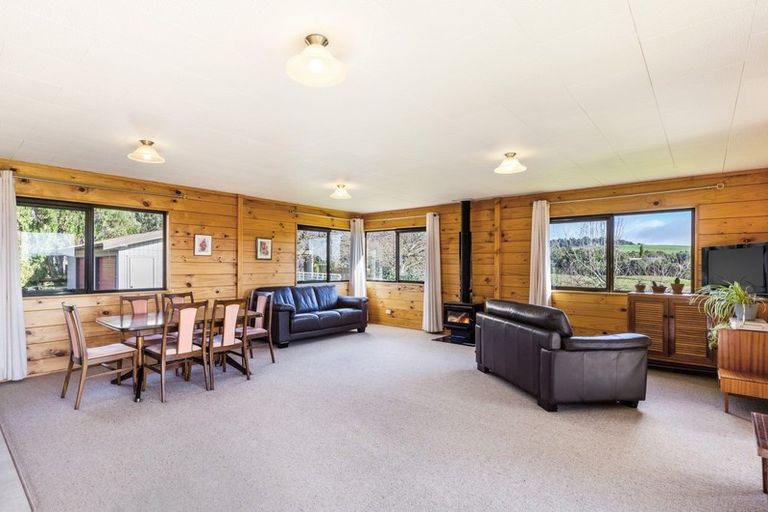 Photo of property in 17 Parerohi Grove, Kuratau, Turangi, 3381