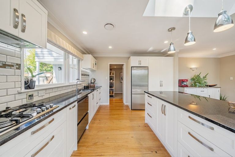 Photo of property in 110 Barton Avenue, Heretaunga, Upper Hutt, 5018