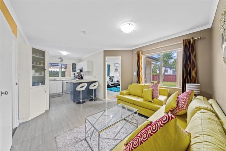 Photo of property in 4 Duckworth Road, Papakura, 2110