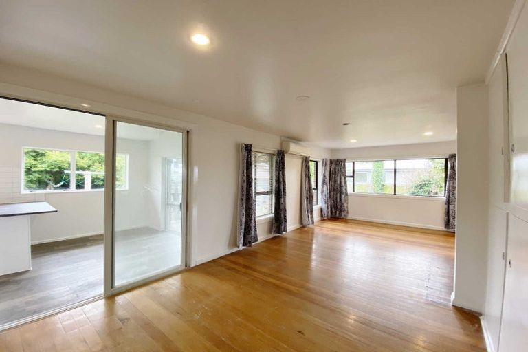 Photo of property in 18 Renfrew Street, Upper Riccarton, Christchurch, 8041