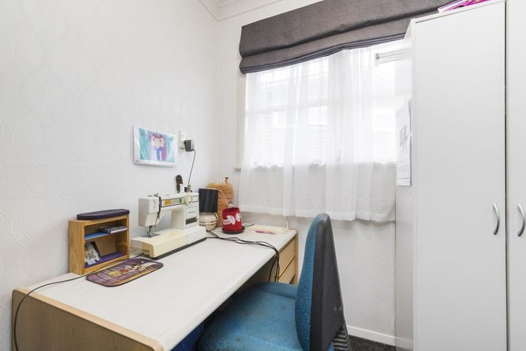 Photo of property in 1 Buick Crescent, Awapuni, Palmerston North, 4412