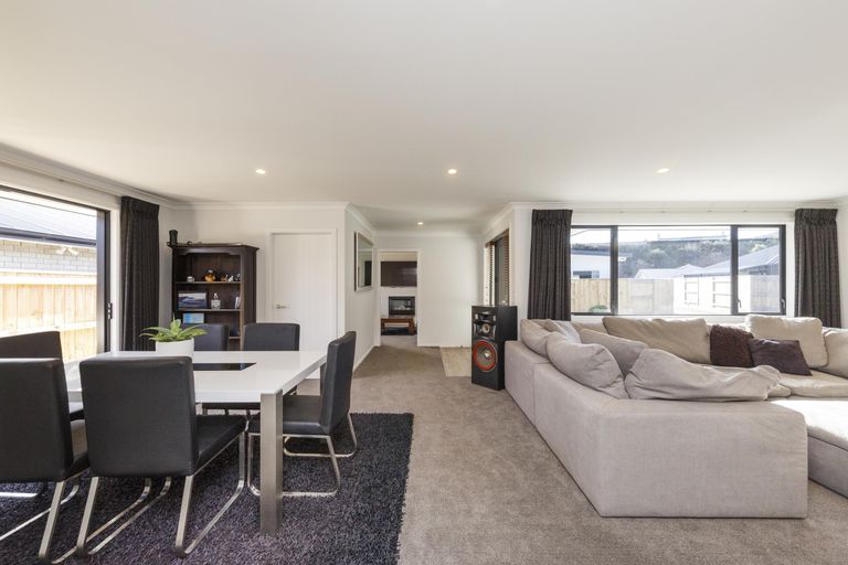 Photo of property in 22 Freedom Drive, Kelvin Grove, Palmerston North, 4414
