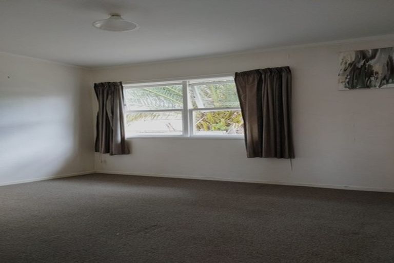 Photo of property in 5 Ashcroft Avenue, Mangere Bridge, Auckland, 2022