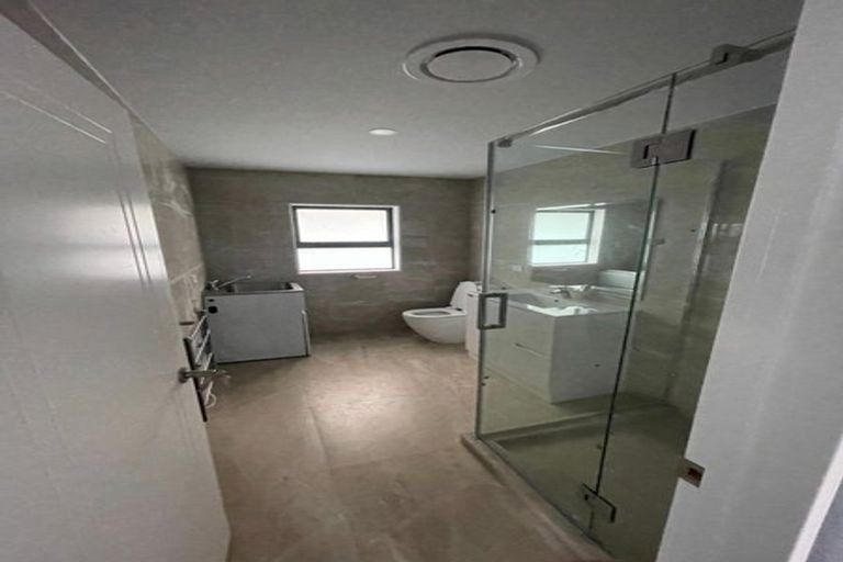 Photo of property in 262a Sturges Road, Henderson, Auckland, 0612