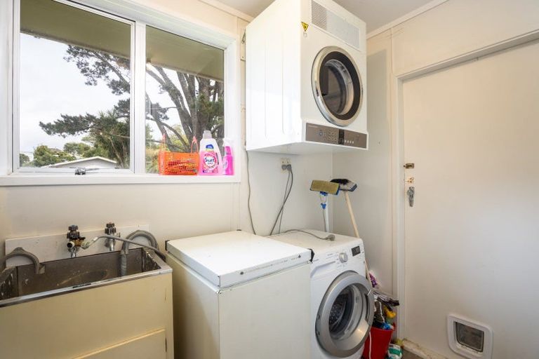 Photo of property in 119 Riversdale Drive, Merrilands, New Plymouth, 4312