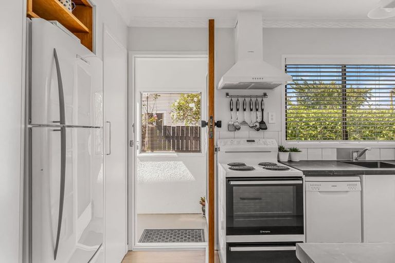 Photo of property in 277 Aberdeen Road, Gisborne, 4010