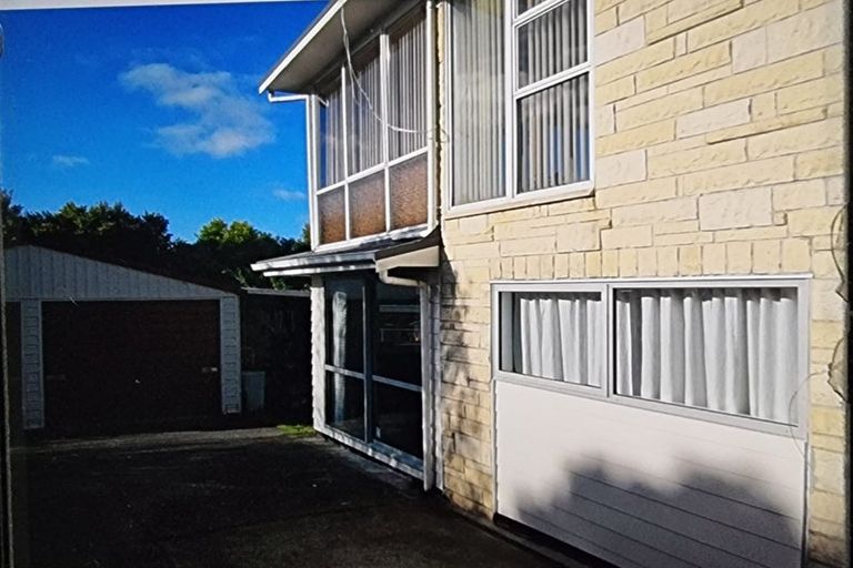 Photo of property in 237 Sunset Road, Sunnynook, Auckland, 0632