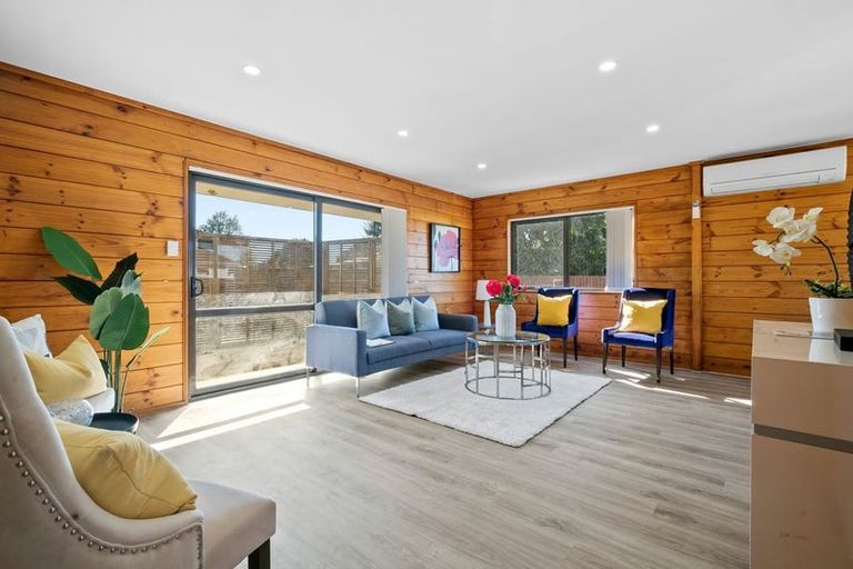 Photo of property in 2/4 Sutton Crescent, Papakura, 2110