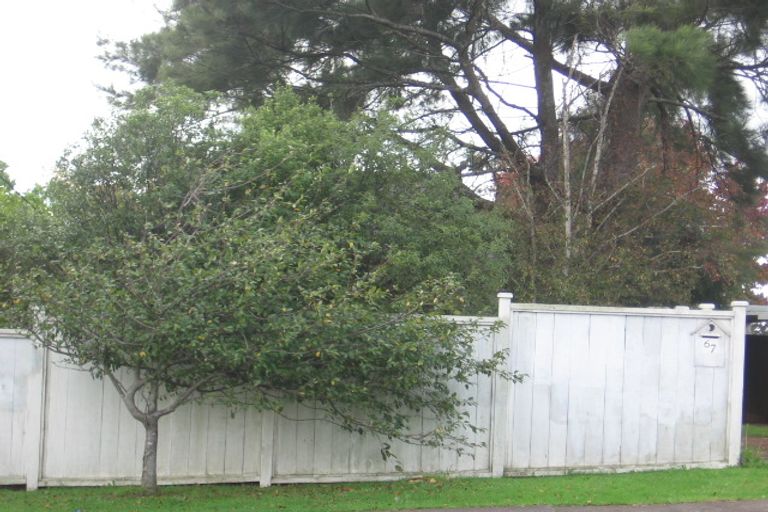 Photo of property in 2/67 West Coast Road, Glen Eden, Auckland, 0602