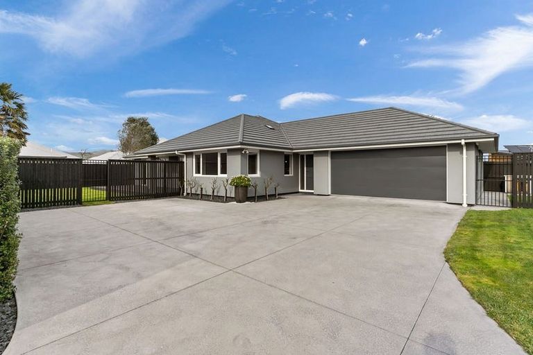 Photo of property in 37 Billington Drive, Halswell, Christchurch, 8025