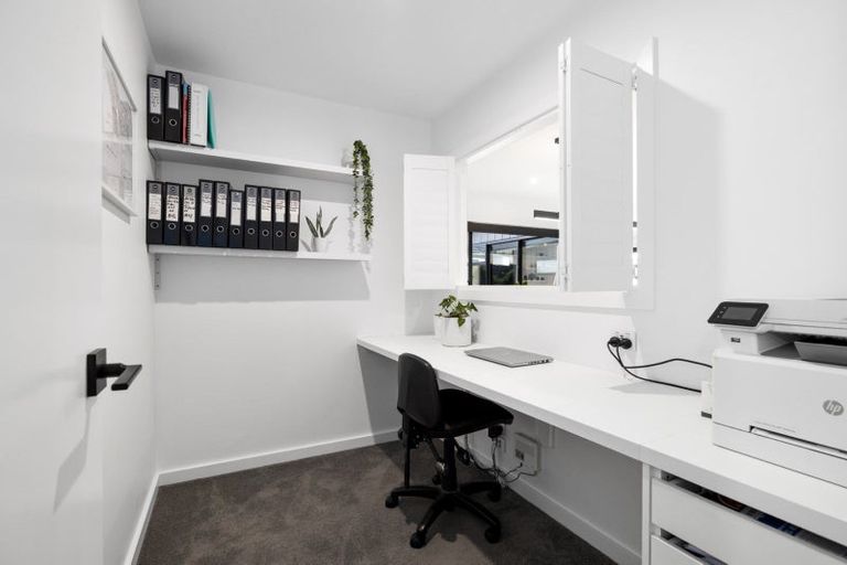 Photo of property in 15 Saint Thomas Avenue, Pyes Pa, Tauranga, 3112