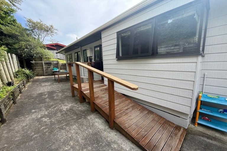 Photo of property in 5 Duncan Street, Tawa, Wellington, 5028