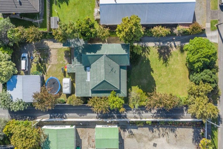 Photo of property in 7 Weraroa Road, Levin, 5510