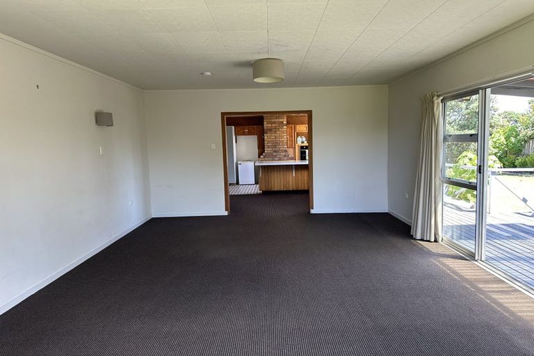 Photo of property in 25 Pyle Road West, One Tree Point, 0118