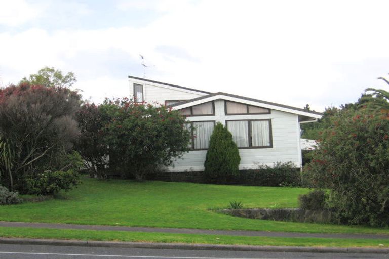 Photo of property in 184 Everglade Drive, Totara Heights, Auckland, 2105