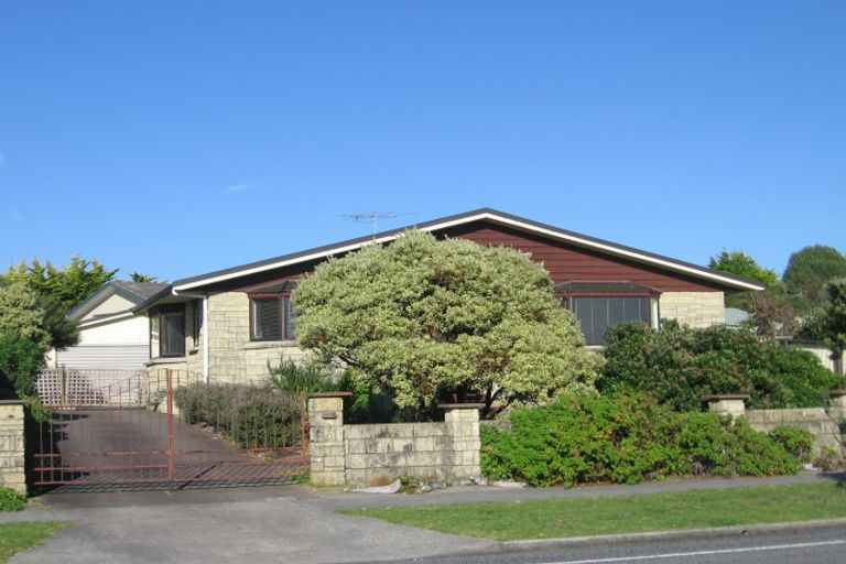Photo of property in 30 Rutherford Drive, Waikanae Beach, Waikanae, 5036