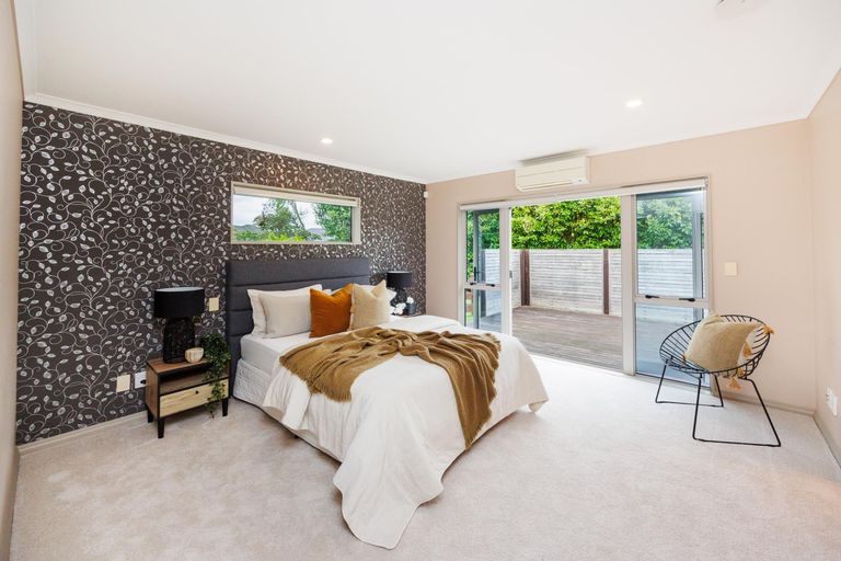 Photo of property in 27 Johnstone Drive, Fitzherbert, Palmerston North, 4410