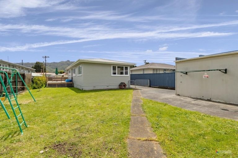 Photo of property in 14 Benge Crescent, Clouston Park, Upper Hutt, 5018