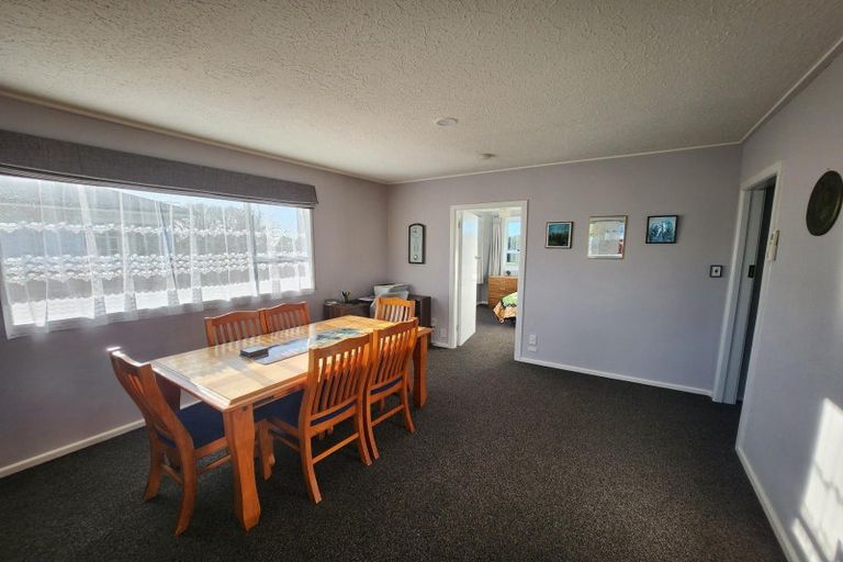 Photo of property in 74 Awamoa Road, Holmes Hill, Oamaru, 9401