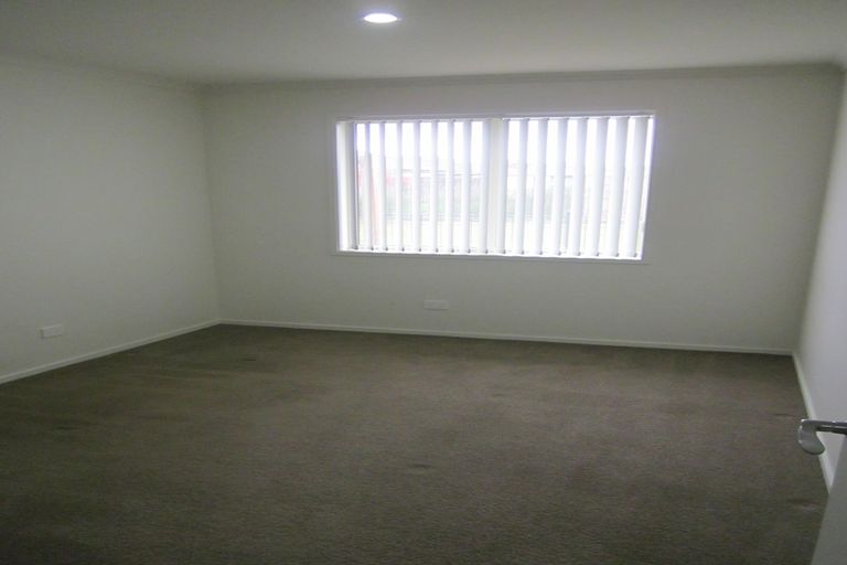 Photo of property in 31 Plescher Crescent, Leamington, Cambridge, 3432