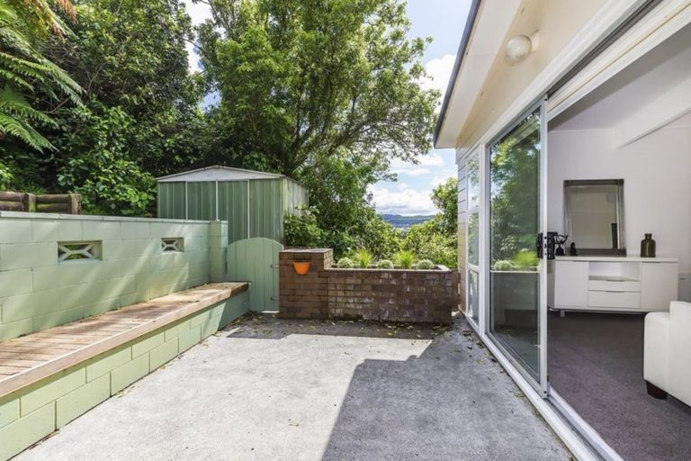 Photo of property in 6 Saint Annes Square, Tawa, Wellington, 5028