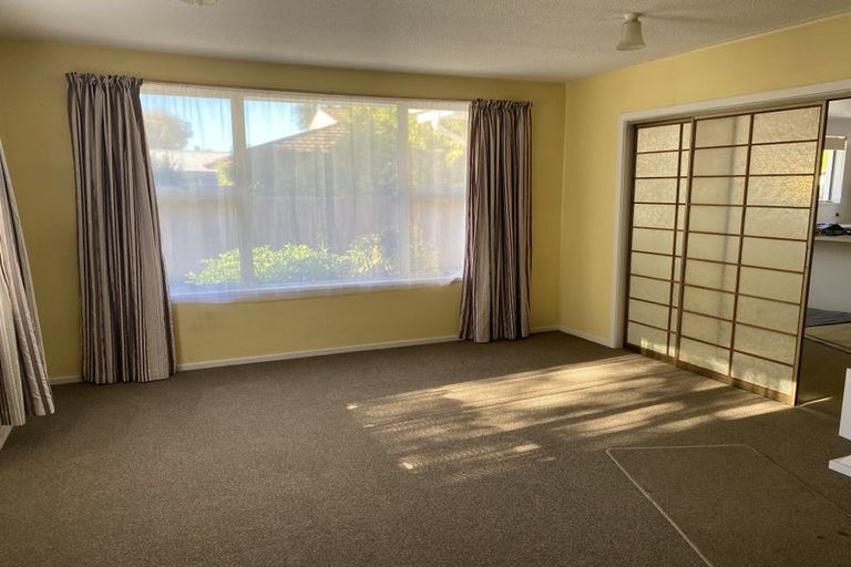 Photo of property in 18 Saunders Place, Redwood, Christchurch, 8051