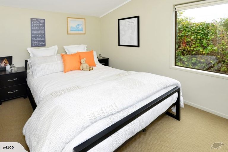 Photo of property in 1/15 Sunnynook Road, Forrest Hill, Auckland, 0620