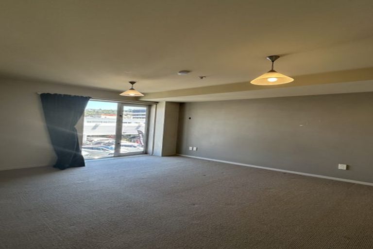 Photo of property in Elizabeth Street Chapel, 8/6 Elizabeth Street, Mount Victoria, Wellington, 6011