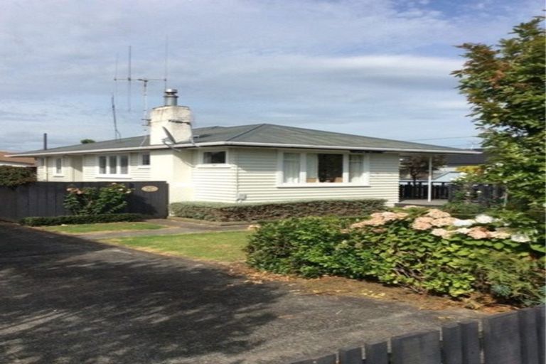 Photo of property in 5a Pemberton Crescent, Greerton, Tauranga, 3112