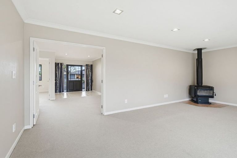 Photo of property in 66 Royal Oak Drive, Kelvin Grove, Palmerston North, 4414