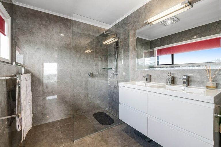 Photo of property in 192 Vipond Road, Stanmore Bay, Whangaparaoa, 0932