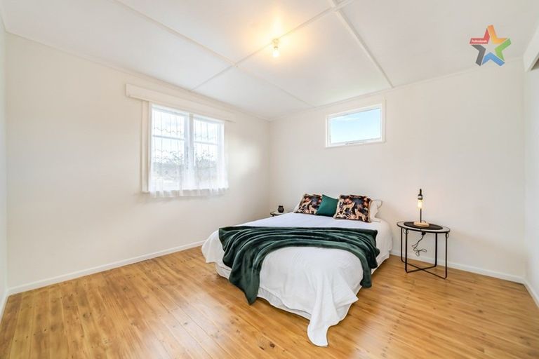 Photo of property in 39 Ruthven Road, Wainuiomata, Lower Hutt, 5014