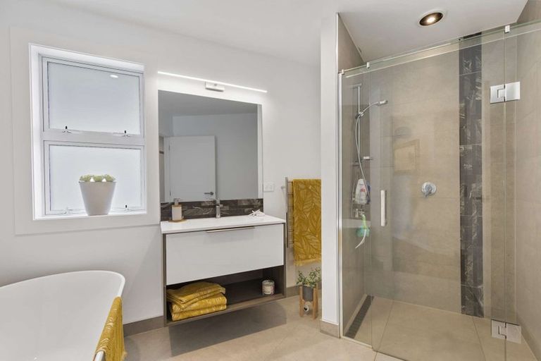 Photo of property in 1 Wahaika Way, Papamoa Beach, Papamoa, 3118