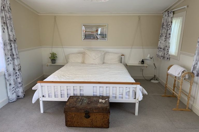 Photo of property in 21 Cobden Road, Bluff Hill, Napier, 4110