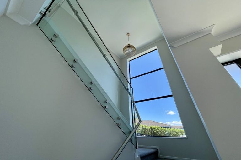 Photo of property in 42b Bond Crescent, Forrest Hill, Auckland, 0620