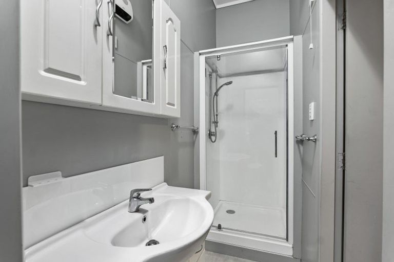 Photo of property in 129 Bridge Street, Eltham, 4322