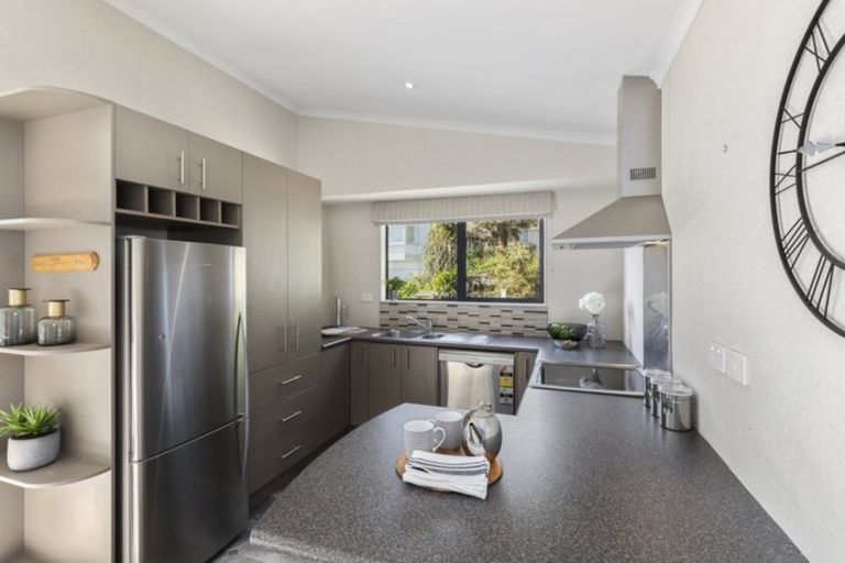 Photo of property in 35 Cleland Crescent, Naenae, Lower Hutt, 5011