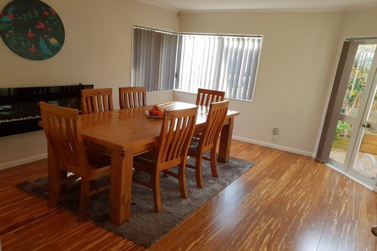 Photo of property in 1/61 Glenmore Road, Sunnyhills, Auckland, 2010