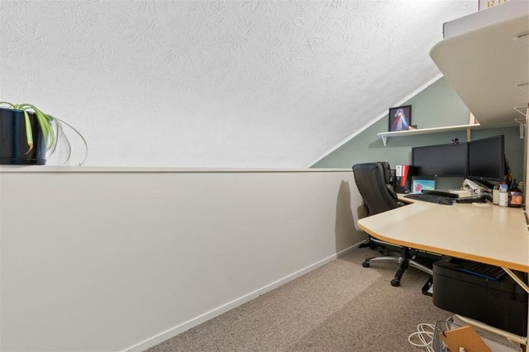 Photo of property in 38 Eugenia Rise, Totara Heights, Auckland, 2105