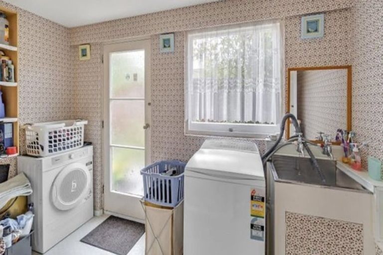 Photo of property in 57 Kent Lodge Avenue, Avonhead, Christchurch, 8042