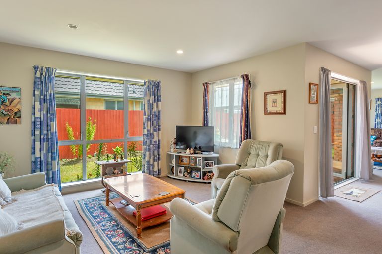Photo of property in 7 Moeraki Place, Hei Hei, Christchurch, 8042