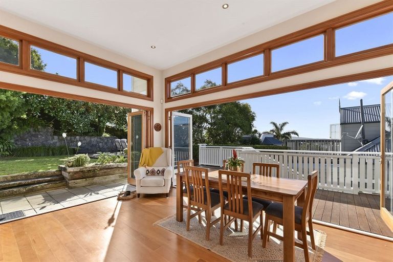 Photo of property in 17 St Aubyn Street, Devonport, Auckland, 0624