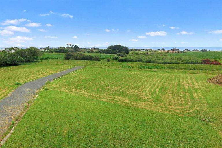 Photo of property in 24 Rawinia Place, Te Kaha, 3199